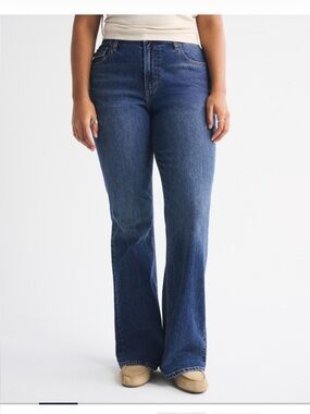 A&F curve love high rise bootcut